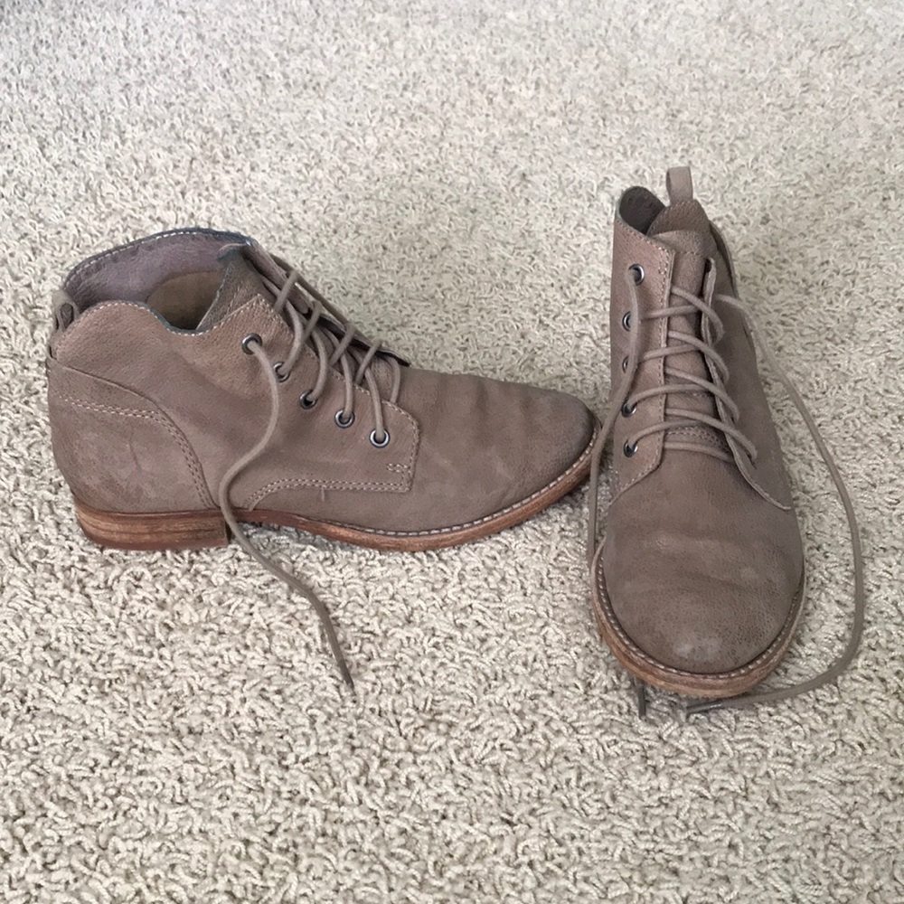 San Edelman boots!